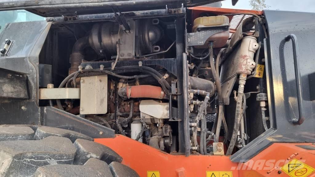 Hitachi ZW 220-6 Pyöräkuormaajat