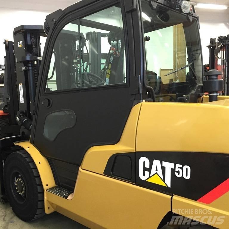 CAT DP 50 N Dieseltrukit