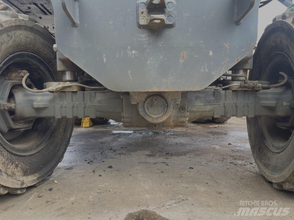 Liebherr A 910 Comp Akselit