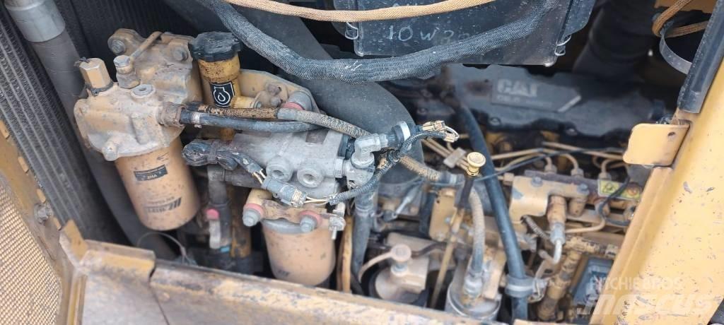 CAT D 6 K LGP Telaketjupuskutraktorit