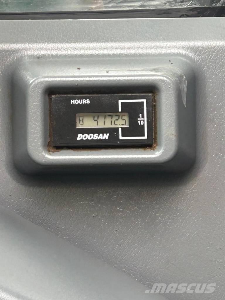 Doosan DX140LCR-7 Telakaivukoneet
