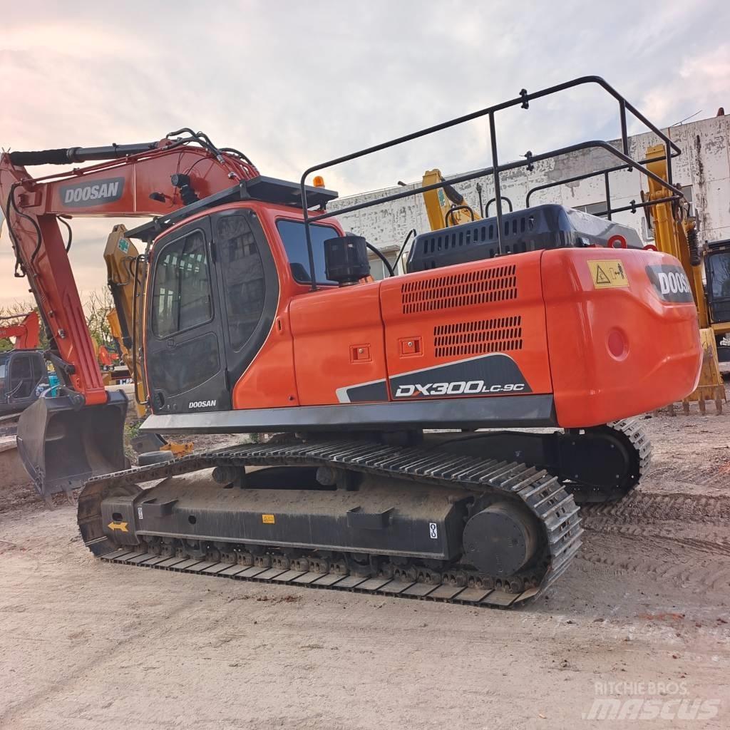 Doosan DX 300 LC Telakaivukoneet