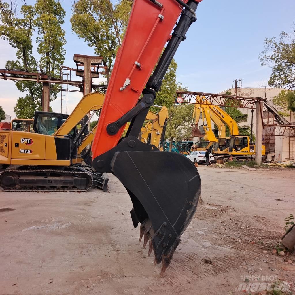 Doosan DX 300 LC Telakaivukoneet