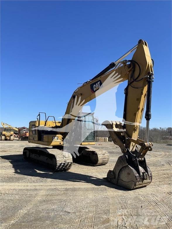 CAT 320 Telakaivukoneet