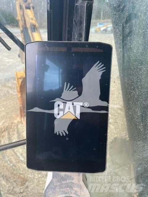 CAT 320 Telakaivukoneet