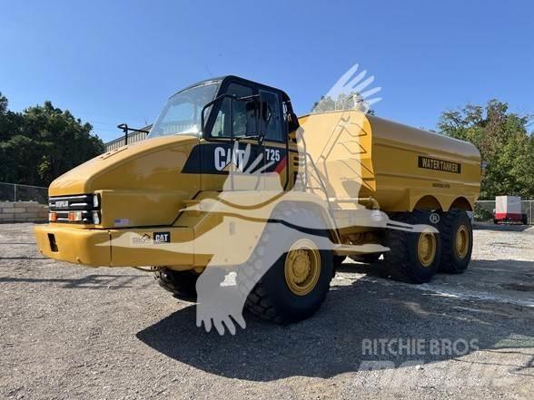 CAT 725 Vesisäiliöautot