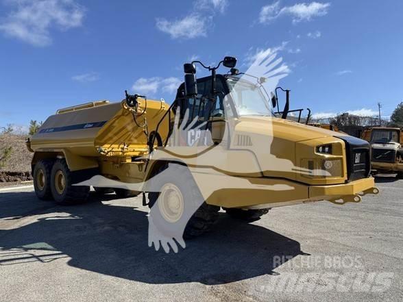 CAT 725C2 Vesisäiliöautot