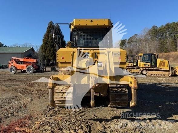 CAT D6T XL Telaketjupuskutraktorit