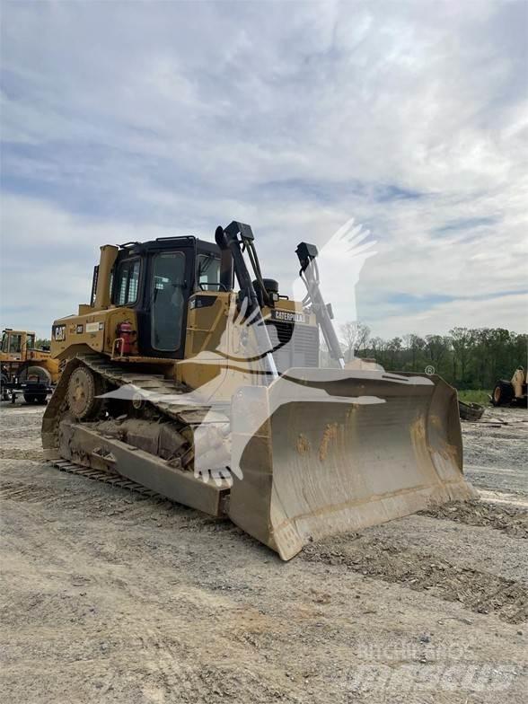 CAT D6T XL Telaketjupuskutraktorit