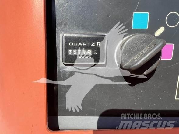 JLG 450AJ Kuukulkijat