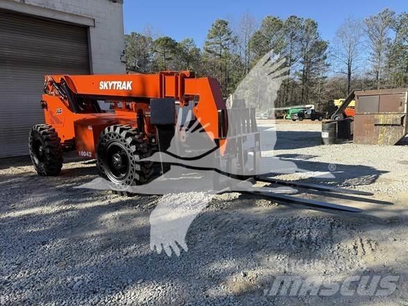 SkyTrak 10042 Kurottajat