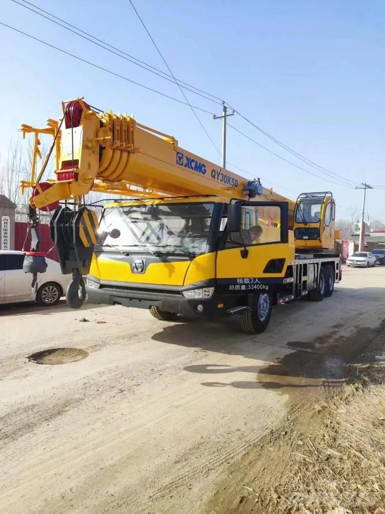 XCMG QY30T Mobiilinosturit