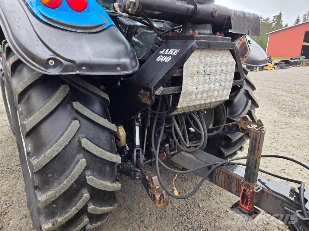 Valtra M 120 Traktorit