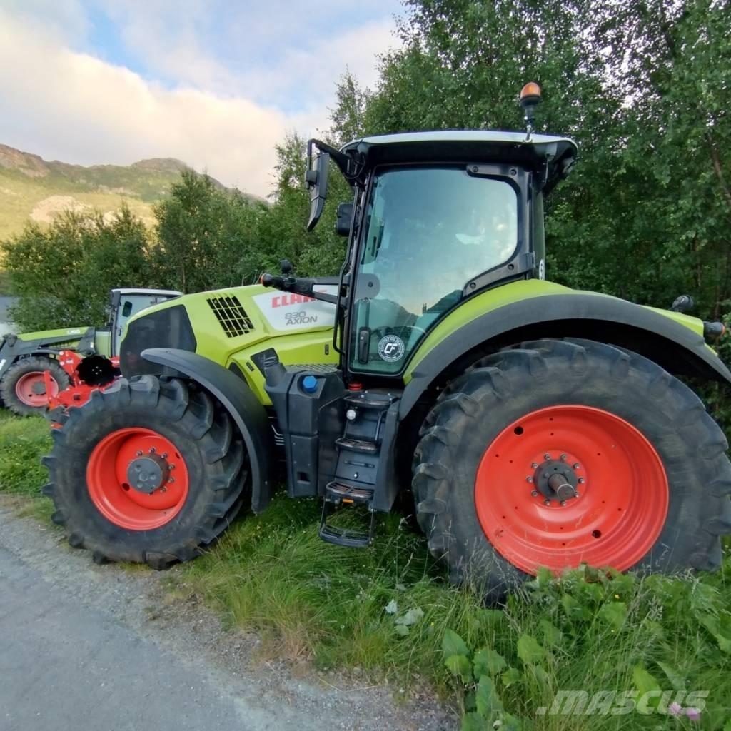 CLAAS Axion 830 Traktorit