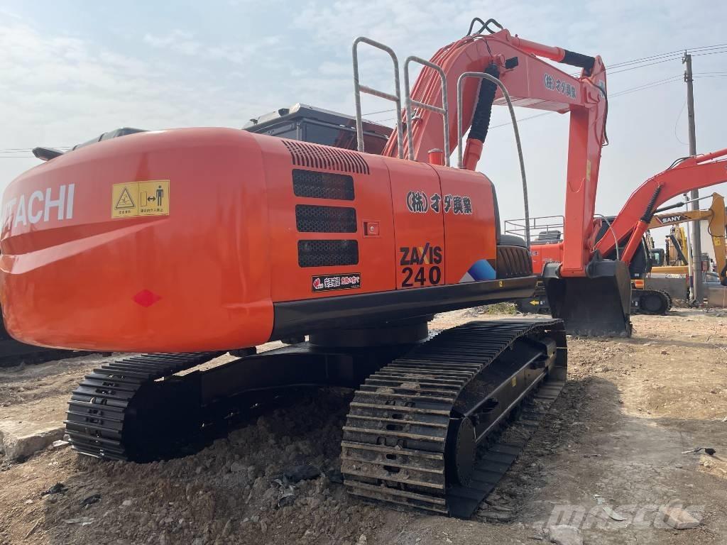 Hitachi ZX 240 Telakaivukoneet