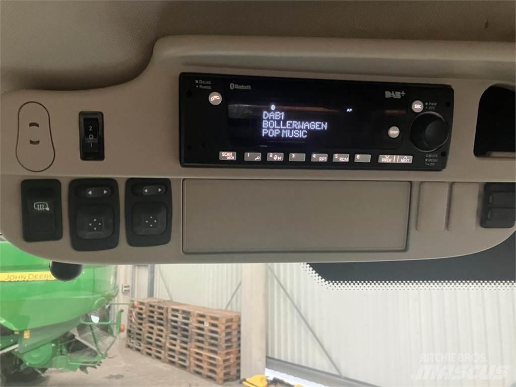 John Deere 6R 215 Traktorit