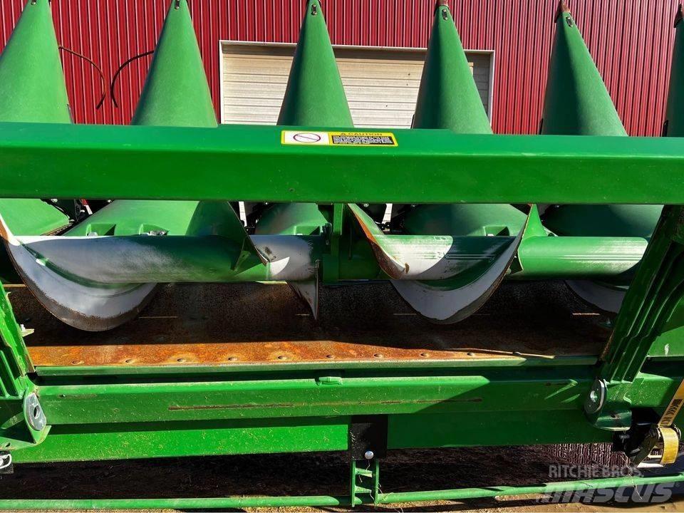 John Deere 716c Leikkuupöydät