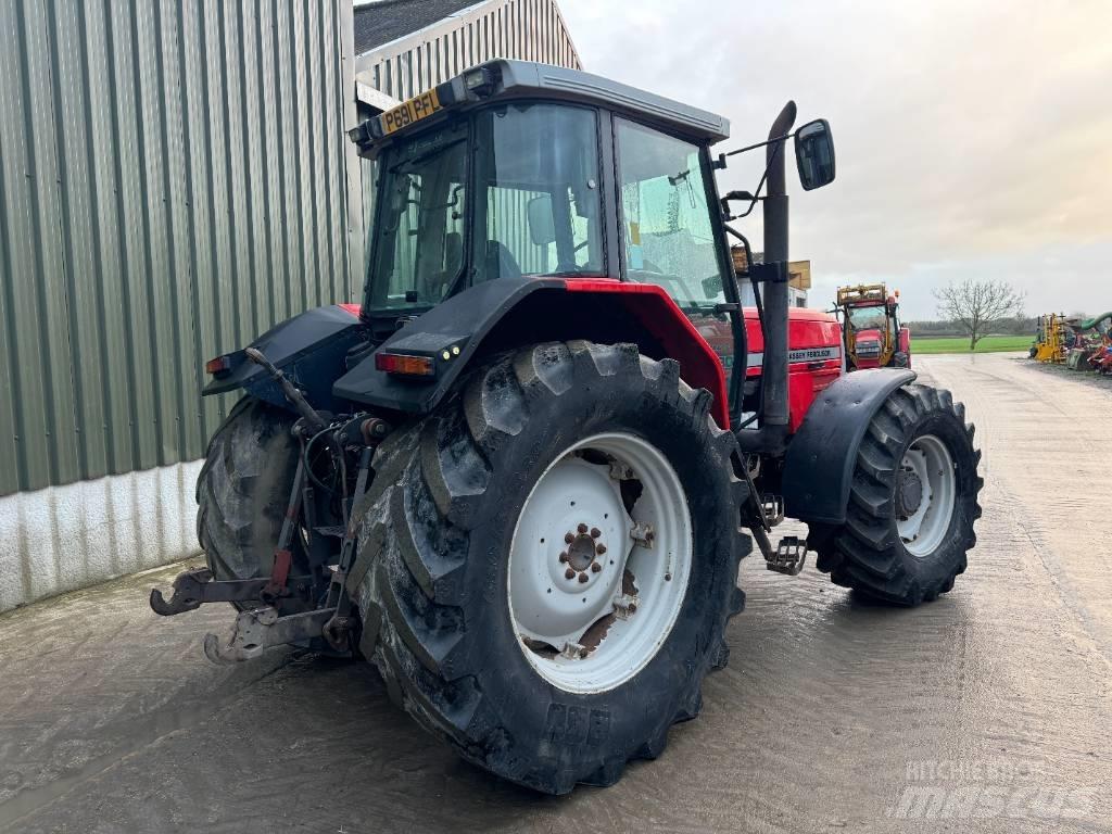 Massey Ferguson 8130 Traktorit