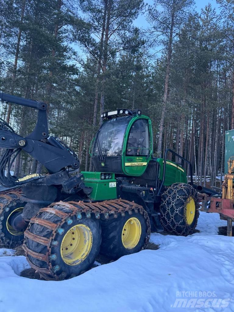 John Deere 1170 E Harvesterit