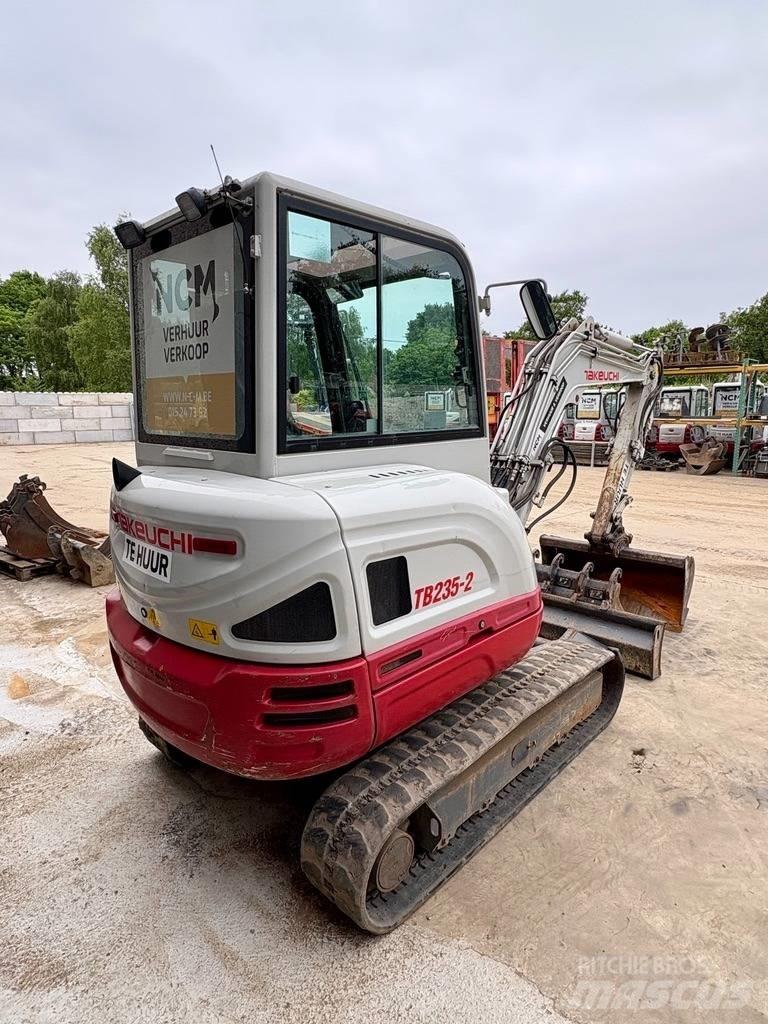 Takeuchi TB 235 Minikaivukoneet < 7t