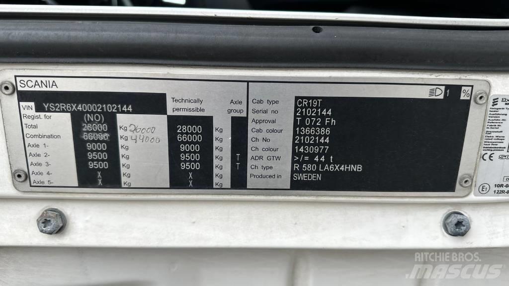 Scania R 580 Vetopöytäautot
