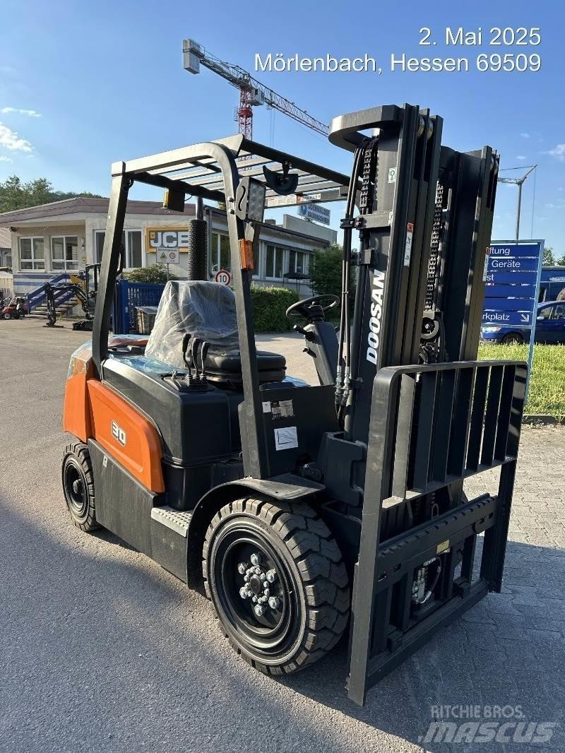Doosan D30NXP Dieseltrukit