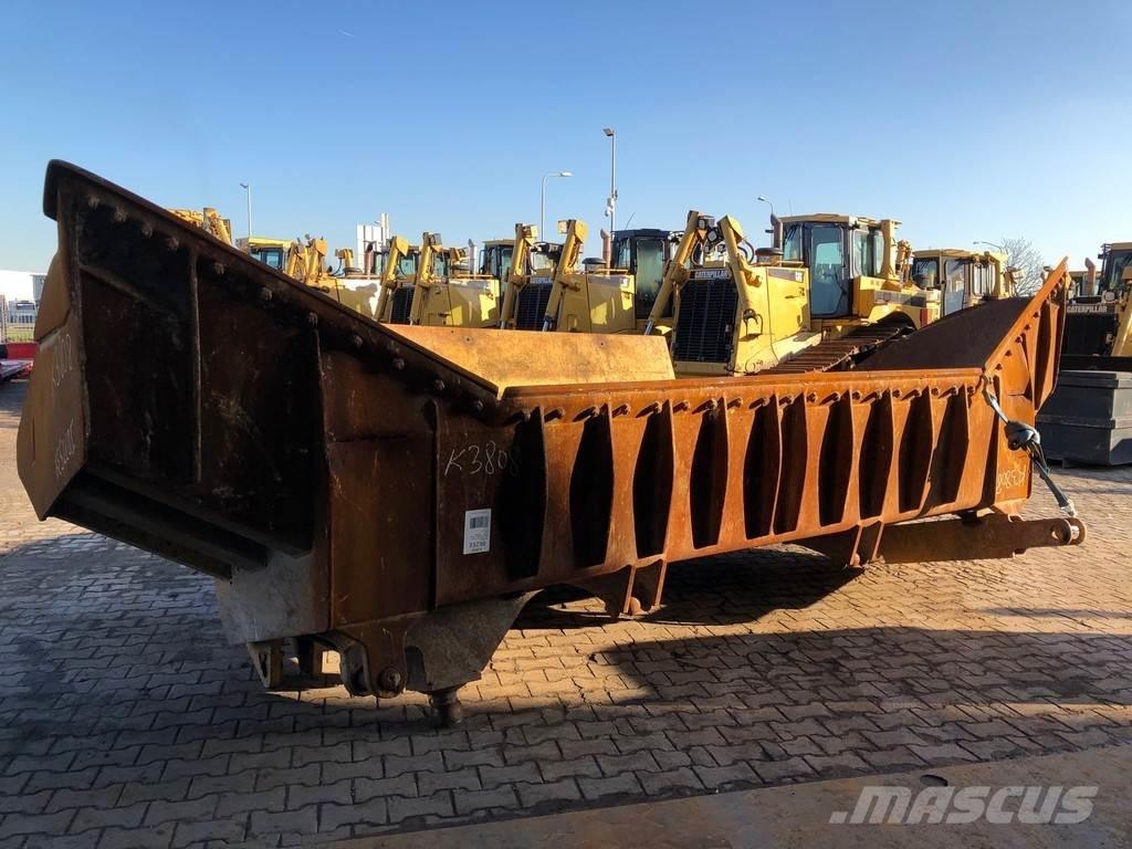 CAT D9U Blade Puskulevyt