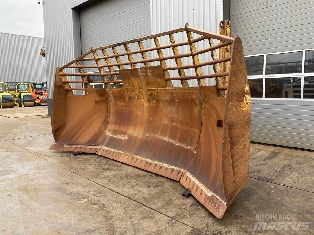 CAT D9U Blade Puskulevyt