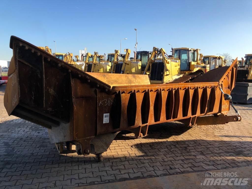 CAT D9U Blade Puskulevyt