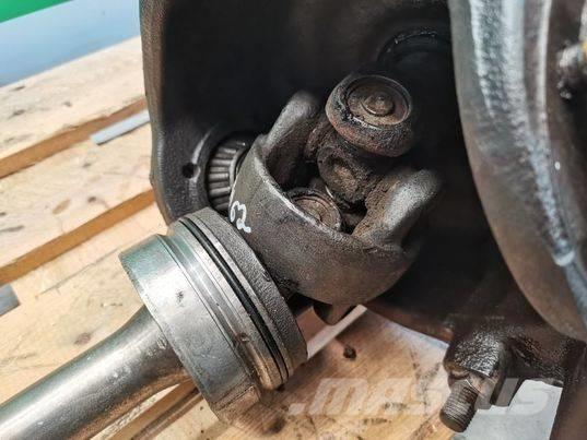 CAT TH 82 reducer Vaihteisto