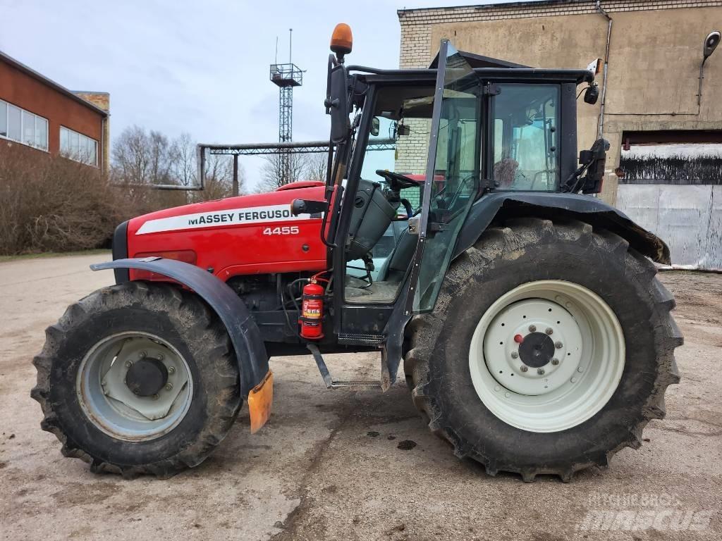 Massey Ferguson 4455 Traktorit