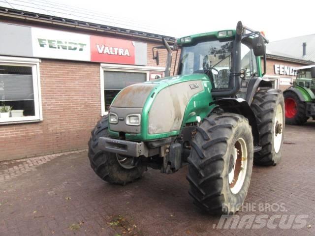 Valtra T190 Traktorit