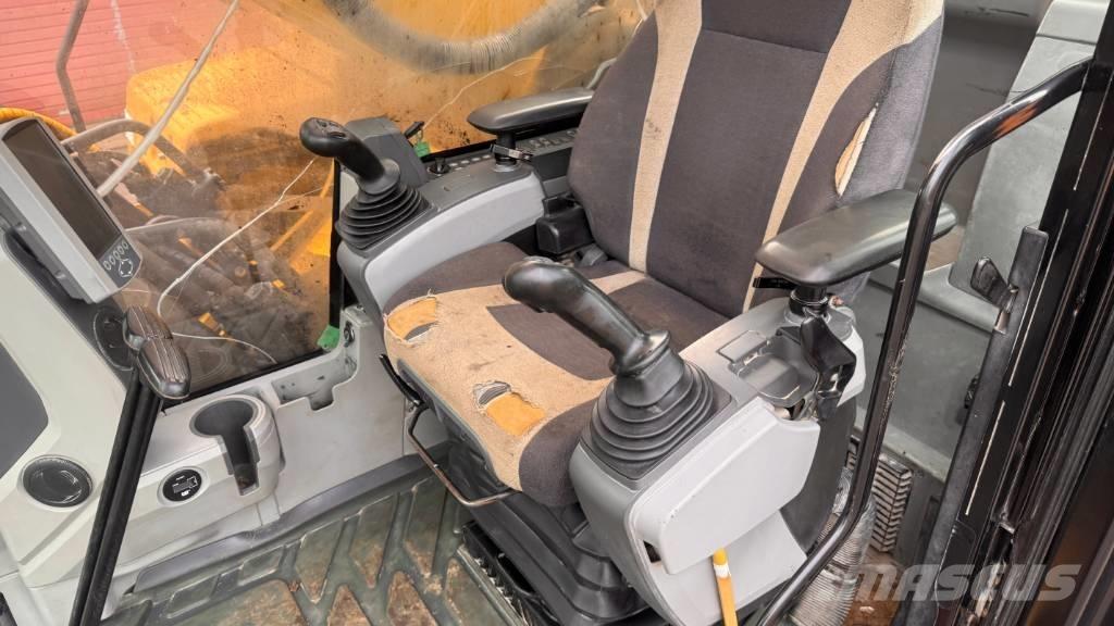 CAT 352 F Telakaivukoneet