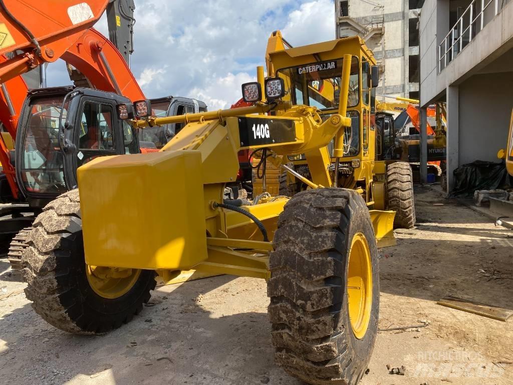CAT 140 G Tiehöylät