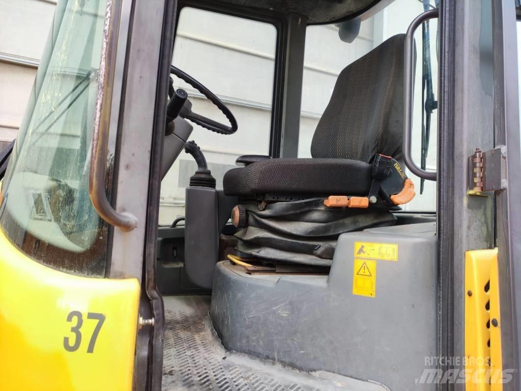 Volvo L 30 B Pyöräkuormaajat