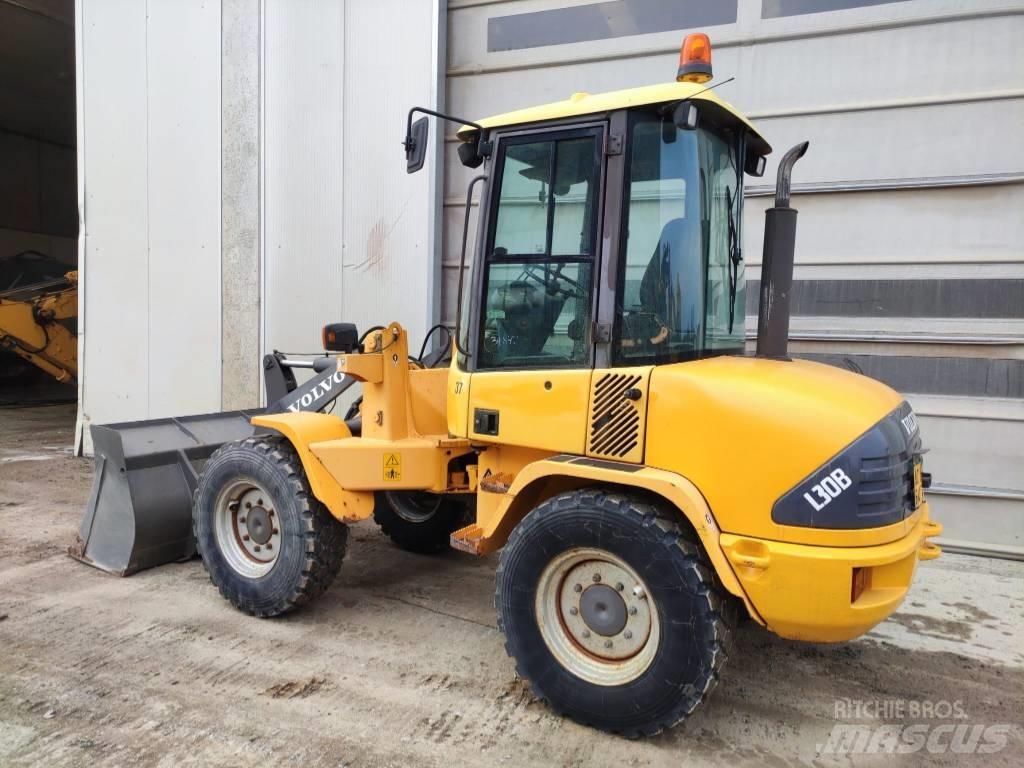 Volvo L 30 B Pyöräkuormaajat
