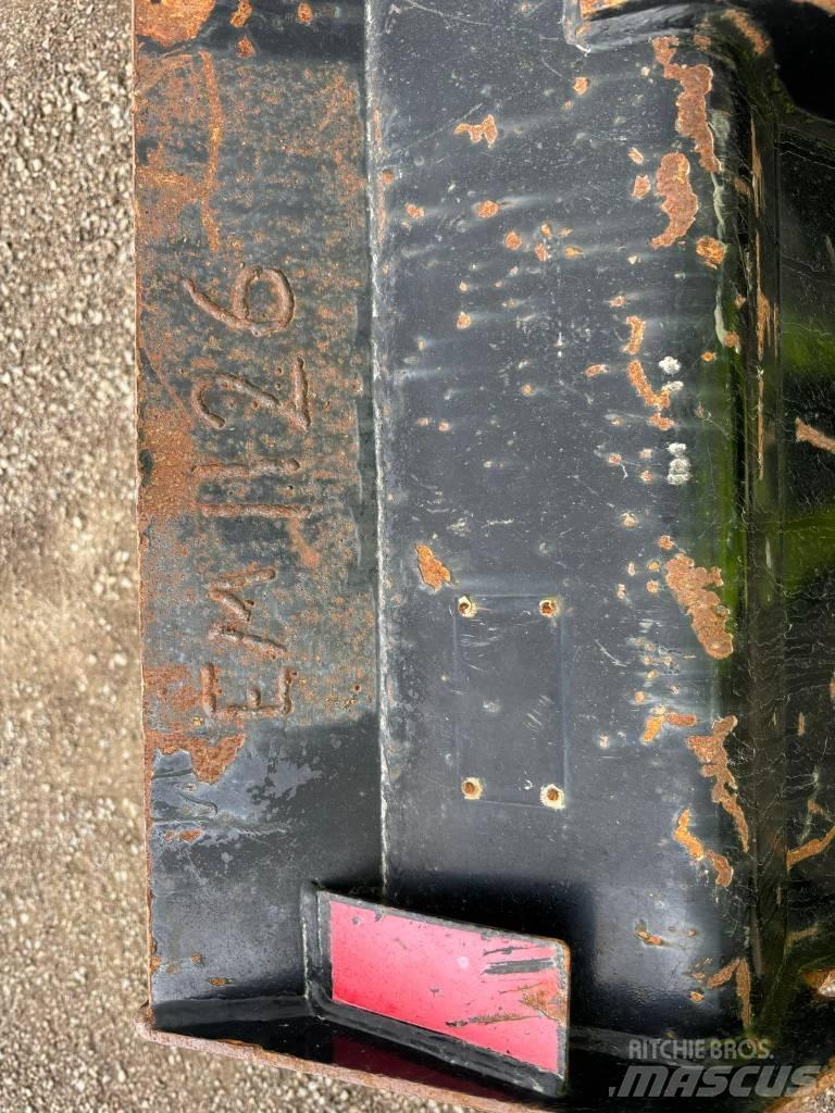 CAT 906M Pyöräkuormaajat