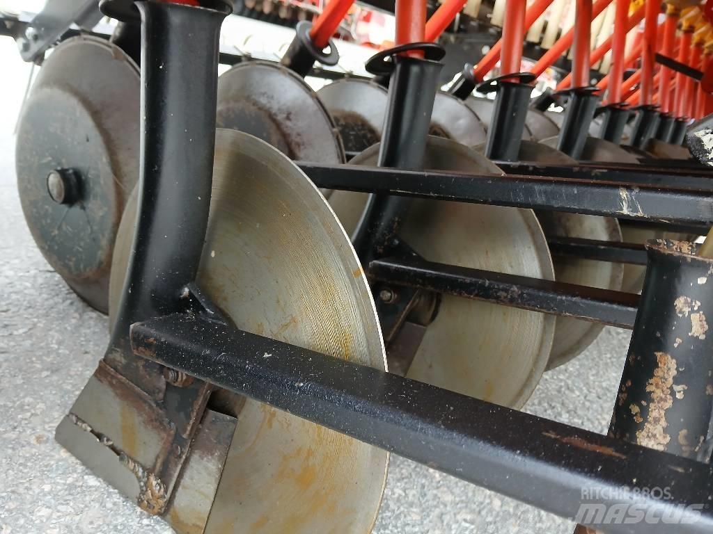 Junkkari KH 2500 Kylvölannoittimet