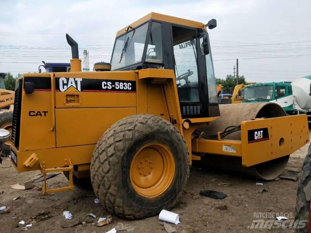 CAT CS-583C Yksivalssijyrät