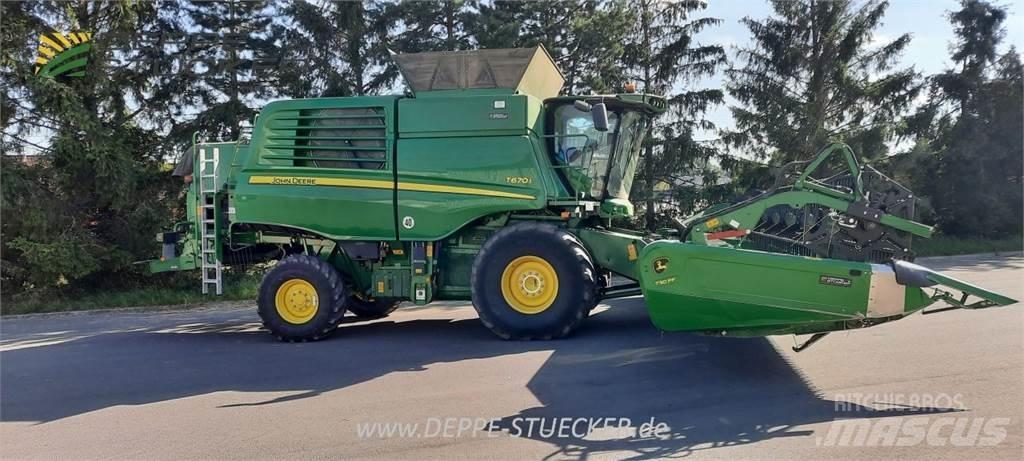 John Deere T670 Leikkuupuimurit