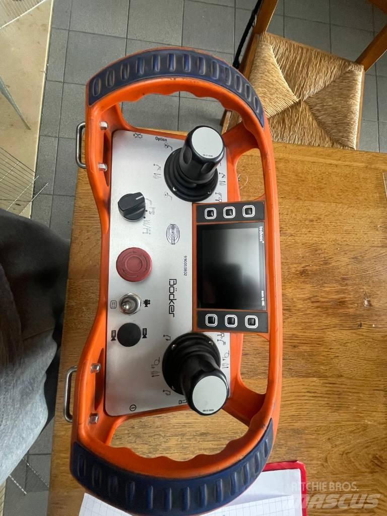 Böcker AK 36/4000 Mobiilinosturit