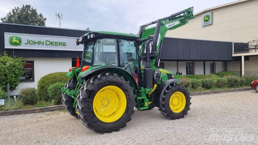 John Deere 5100M Traktorit