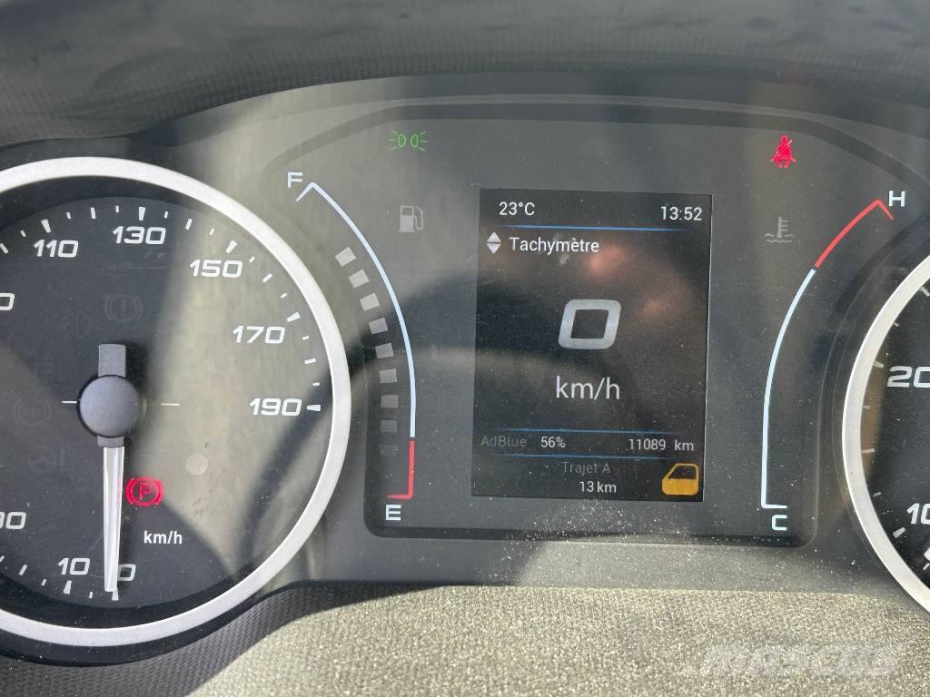 Iveco IS35SI2AA Nostolava-autot