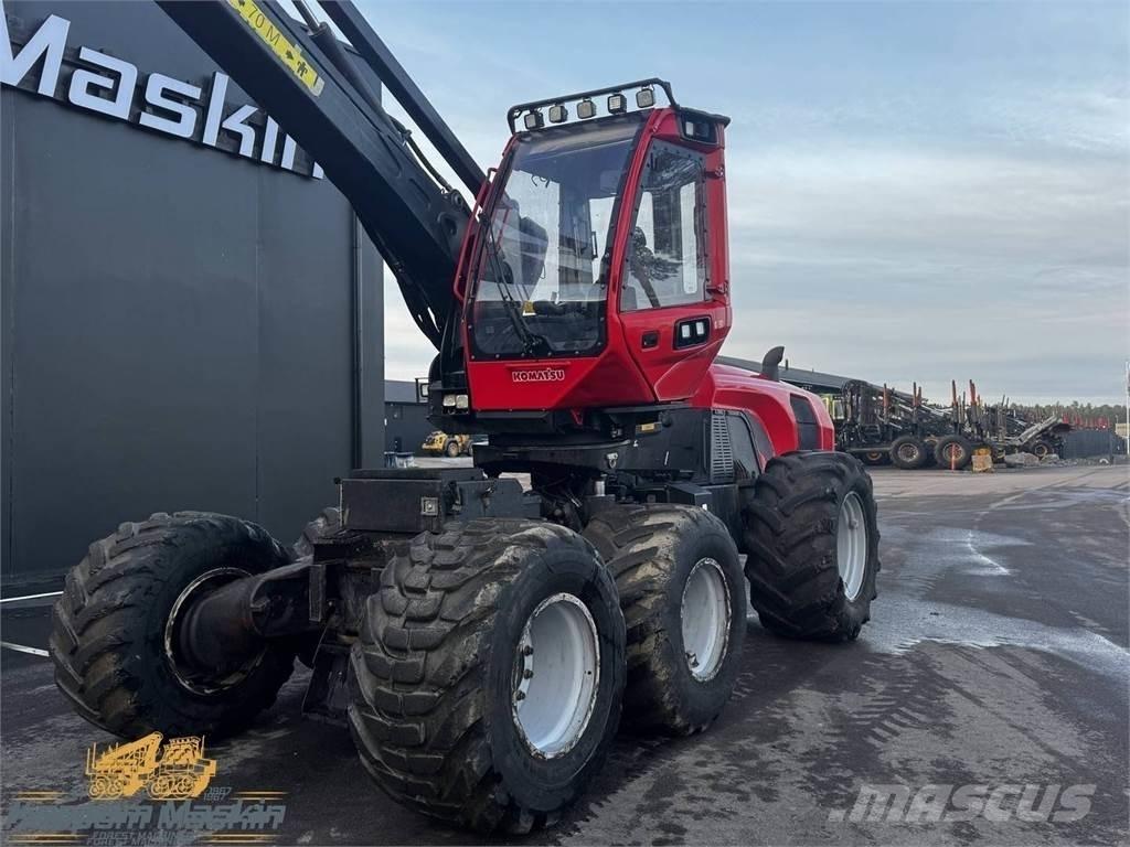Komatsu 911 Harvesterit