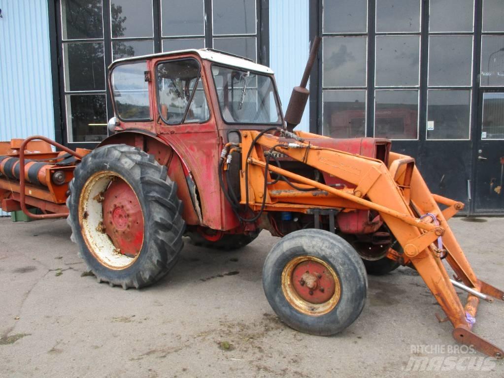 IH 523 Traktorit