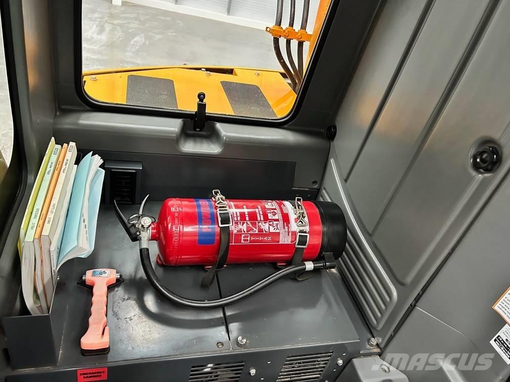 Kato CR-130Ri Mobiilinosturit