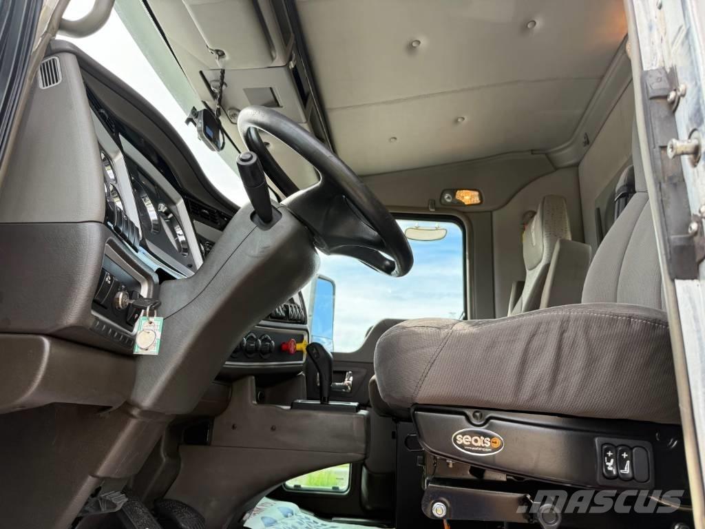 Kenworth T 800 Vetopöytäautot