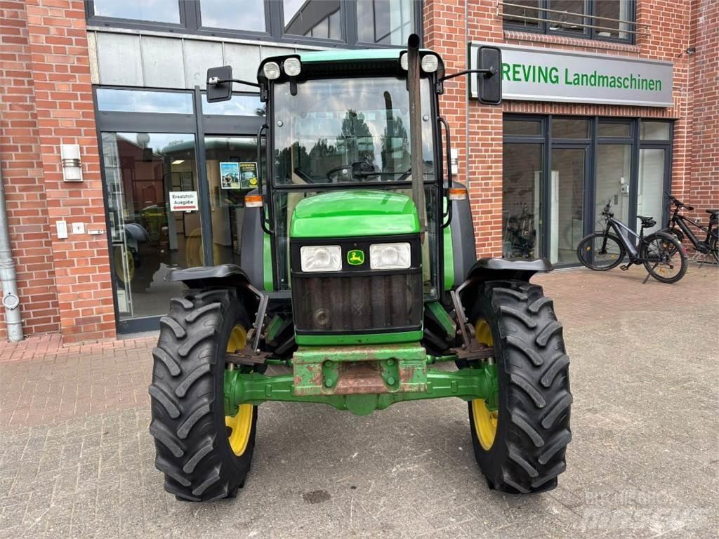 John Deere 5510 Traktorit