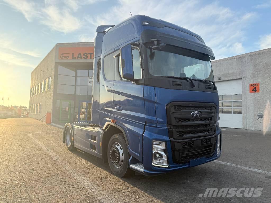 Ford F-Max Vetopöytäautot