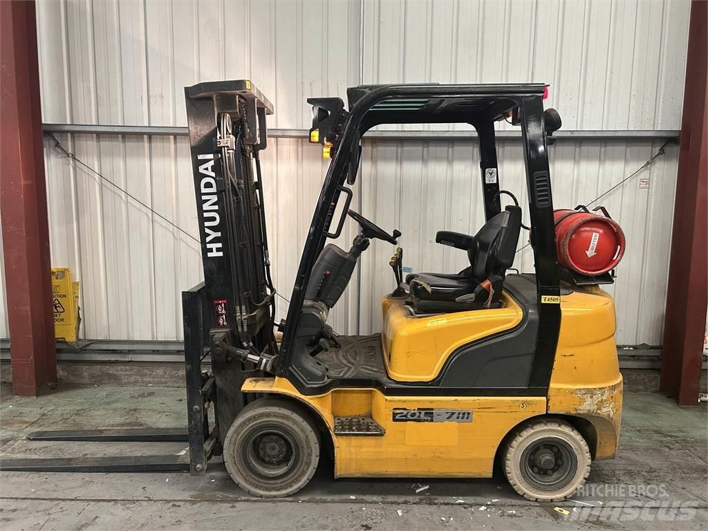 Hyundai 20L-7M Nestekaasutrukit